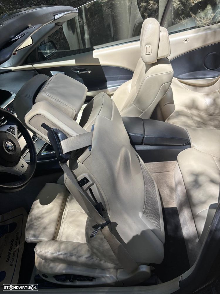 BMW 630 iA - 12