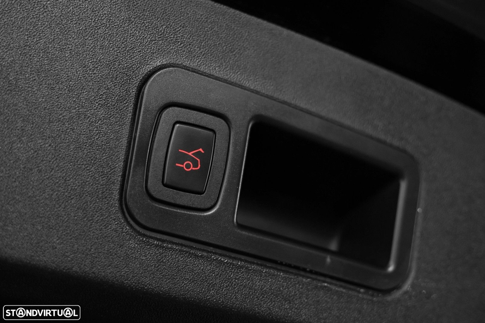 Tesla Model S 90D - 34