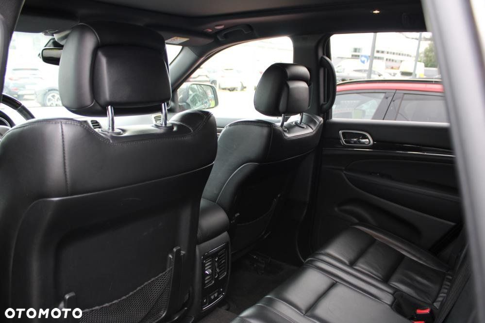 Jeep Grand Cherokee - 11