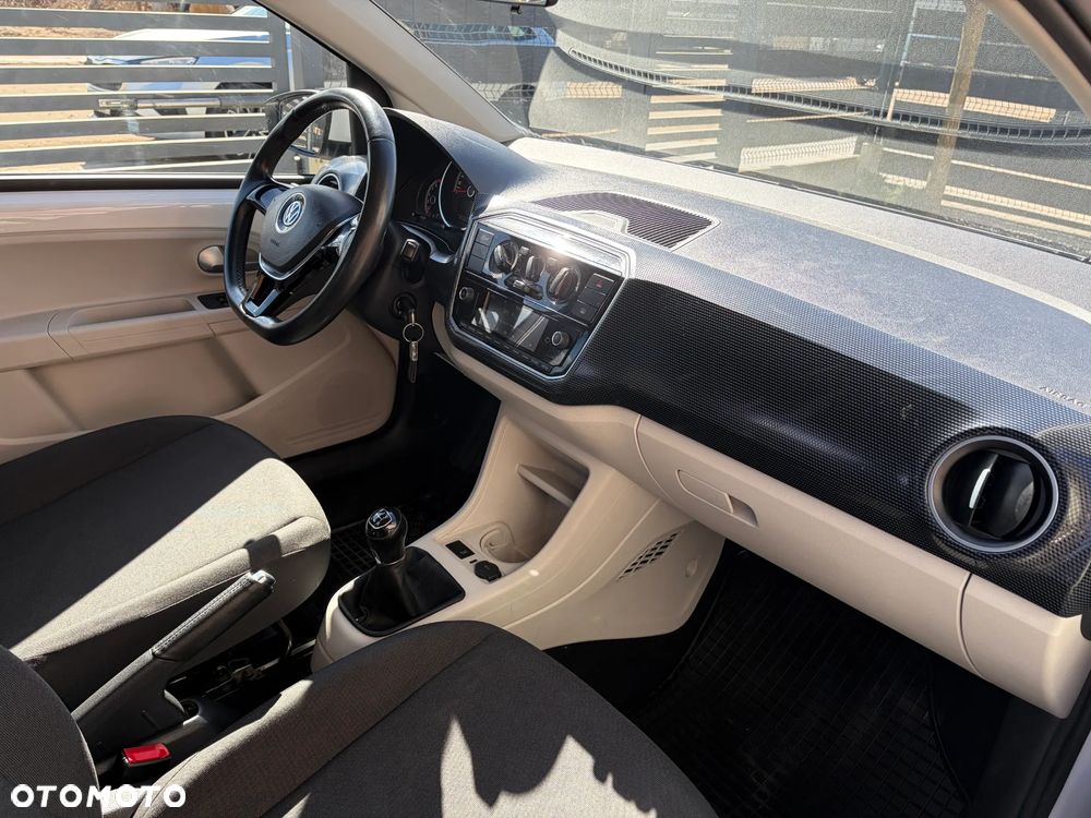 Volkswagen up! 1.0 move - 23