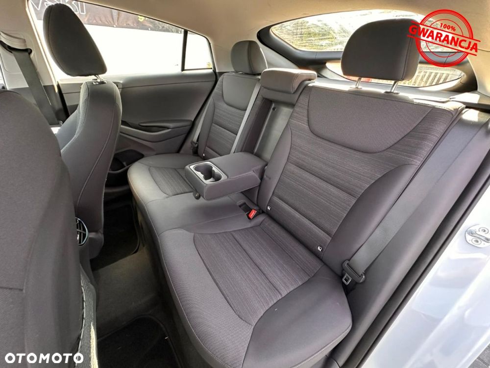 Hyundai IONIQ - 37
