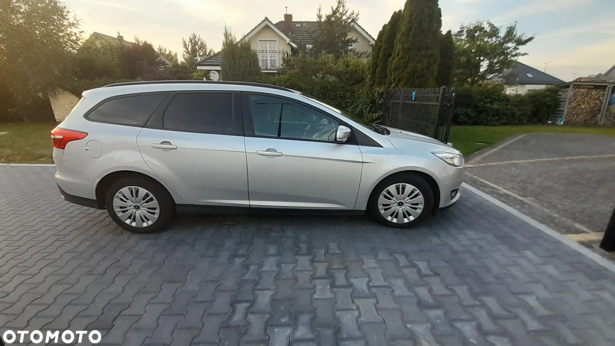 Ford Focus 1.0 EcoBoost Trend Sport - 4