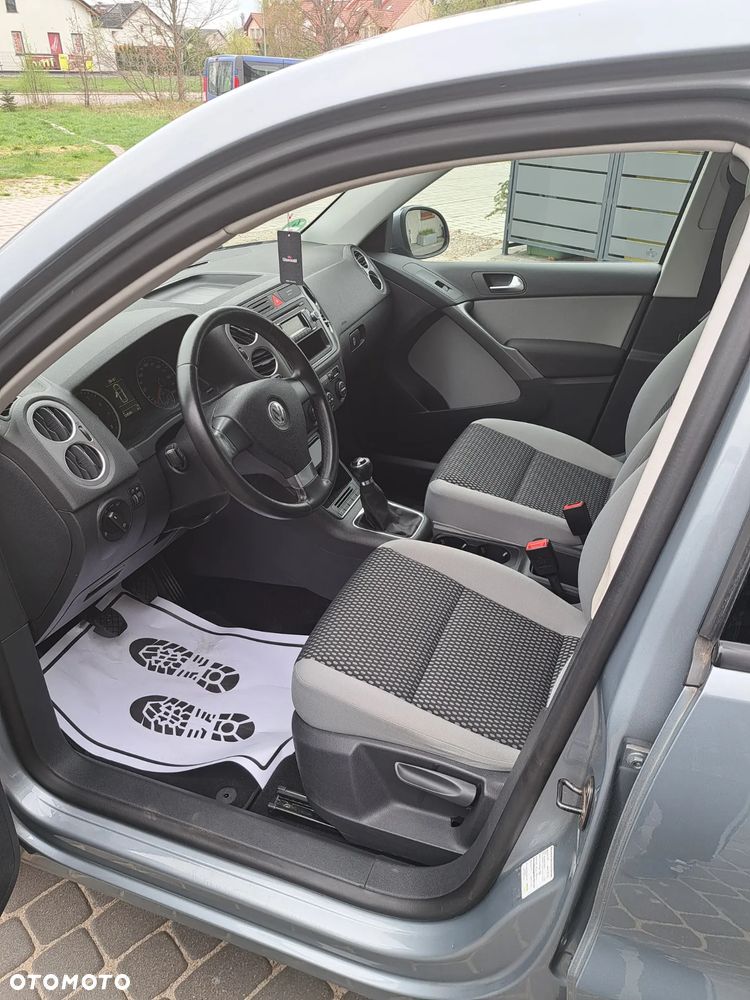 Volkswagen Tiguan - 9