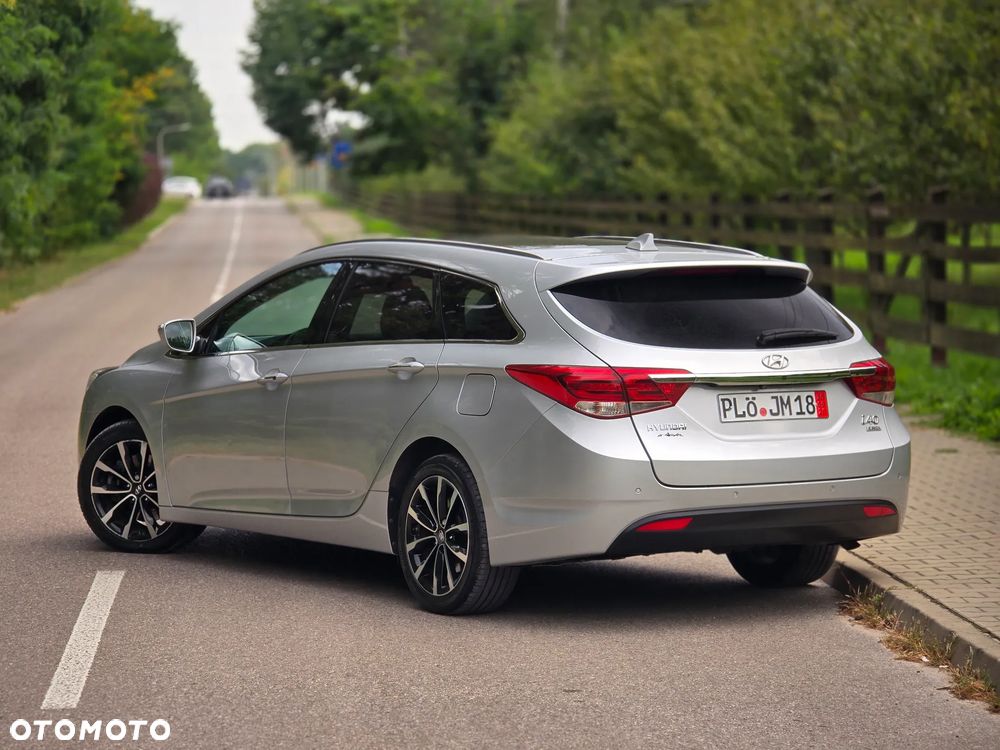 Hyundai i40 Kombi 1.7 CRDi DCT Premium - 4