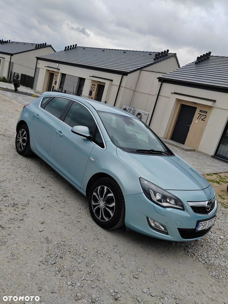Opel Astra 1.7 CDTI DPF Cosmo - 8