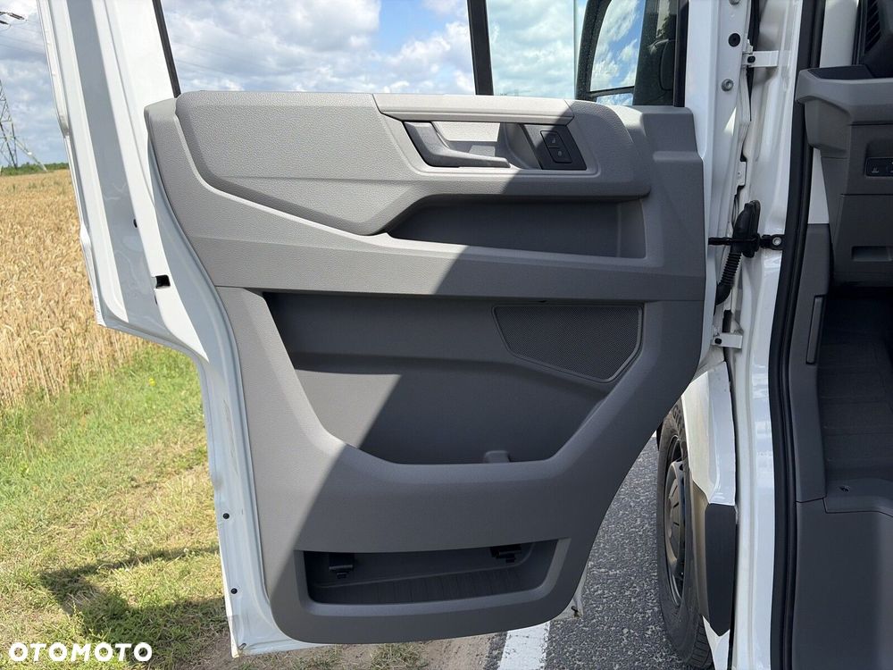 Volkswagen Crafter LIFT 2.0 TDI SCR 177KM, zabudowa brygadowa Hauser - 25