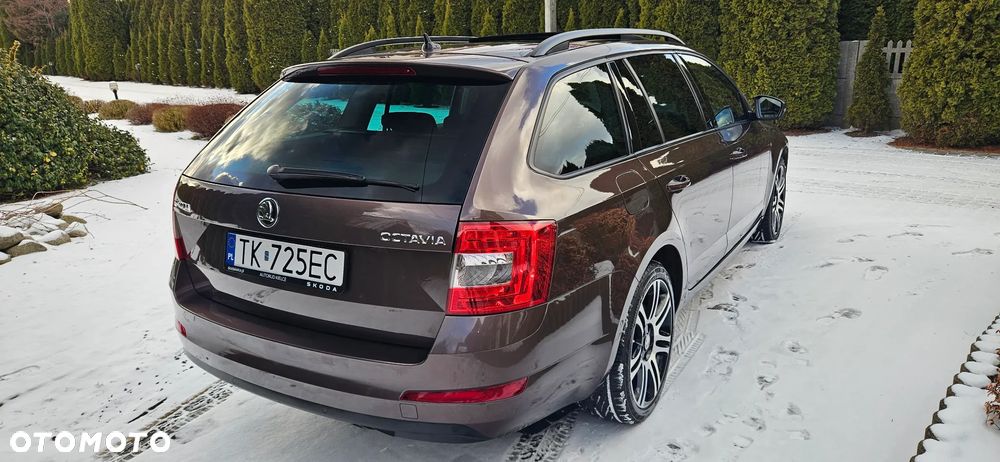 Skoda Octavia 2.0 TDI DSG Ambition - 4
