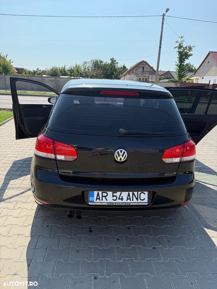 Volkswagen Golf - 8