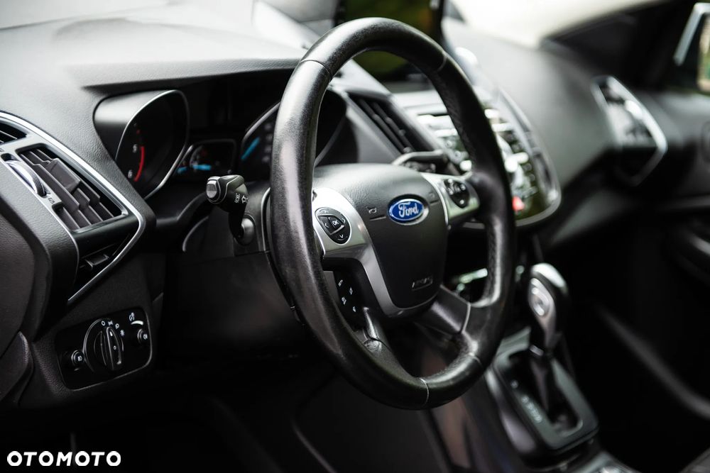 Ford Kuga 2.0 TDCi 4x4 Titanium - 21