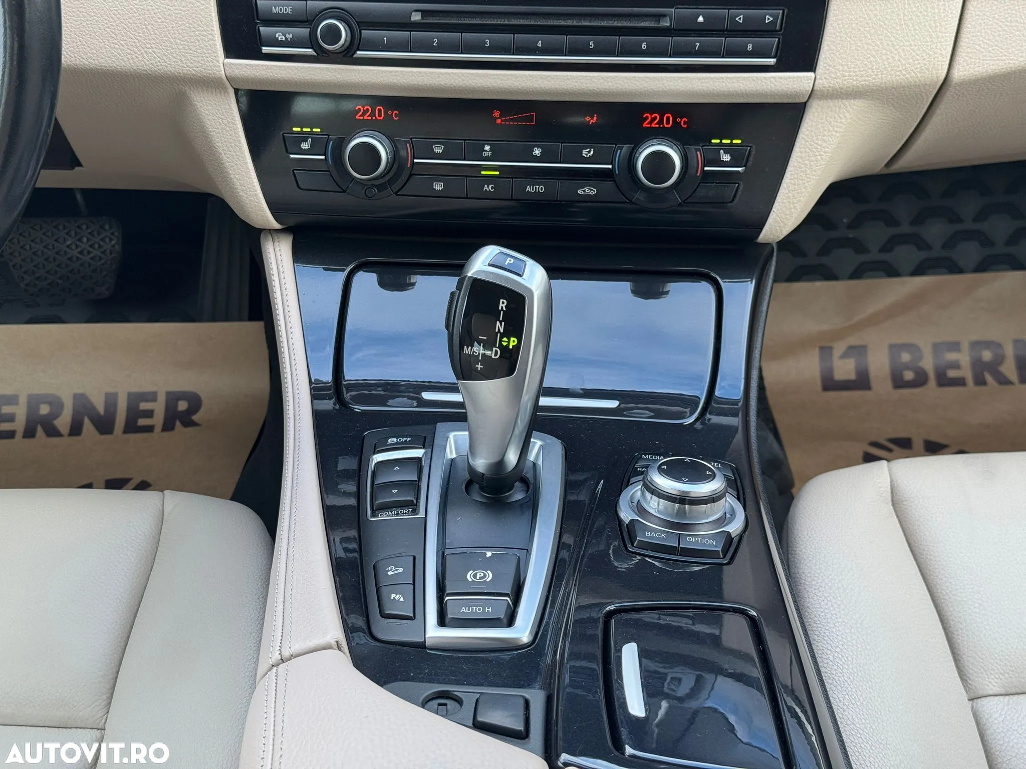 BMW Seria 5 525d xDrive AT - 16