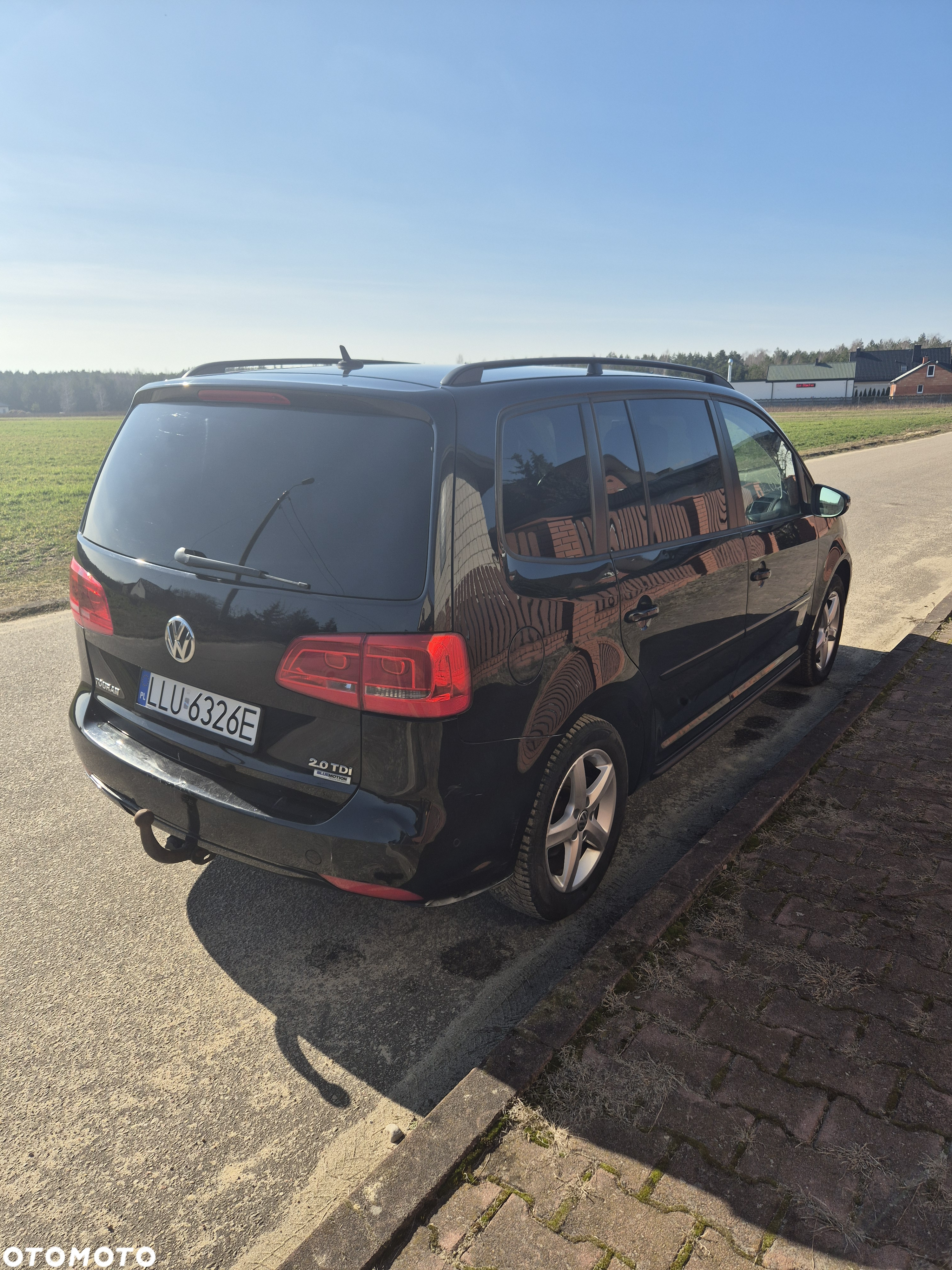 Volkswagen Touran 2.0 TDI DPF BlueMotion Technology DSG STYLE - 3