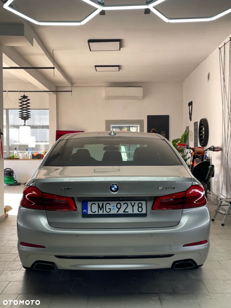 BMW Seria 5 540i xDrive Sport Line - 16