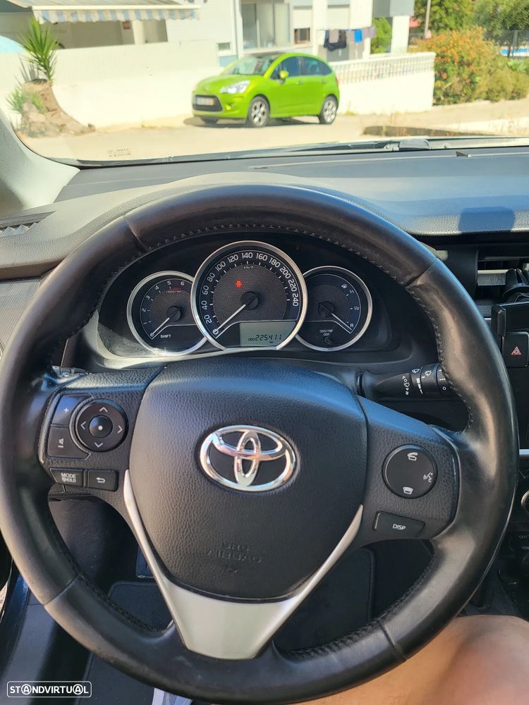Toyota Auris Touring Sports 1.4 D-4D Com+P.Sport - 11