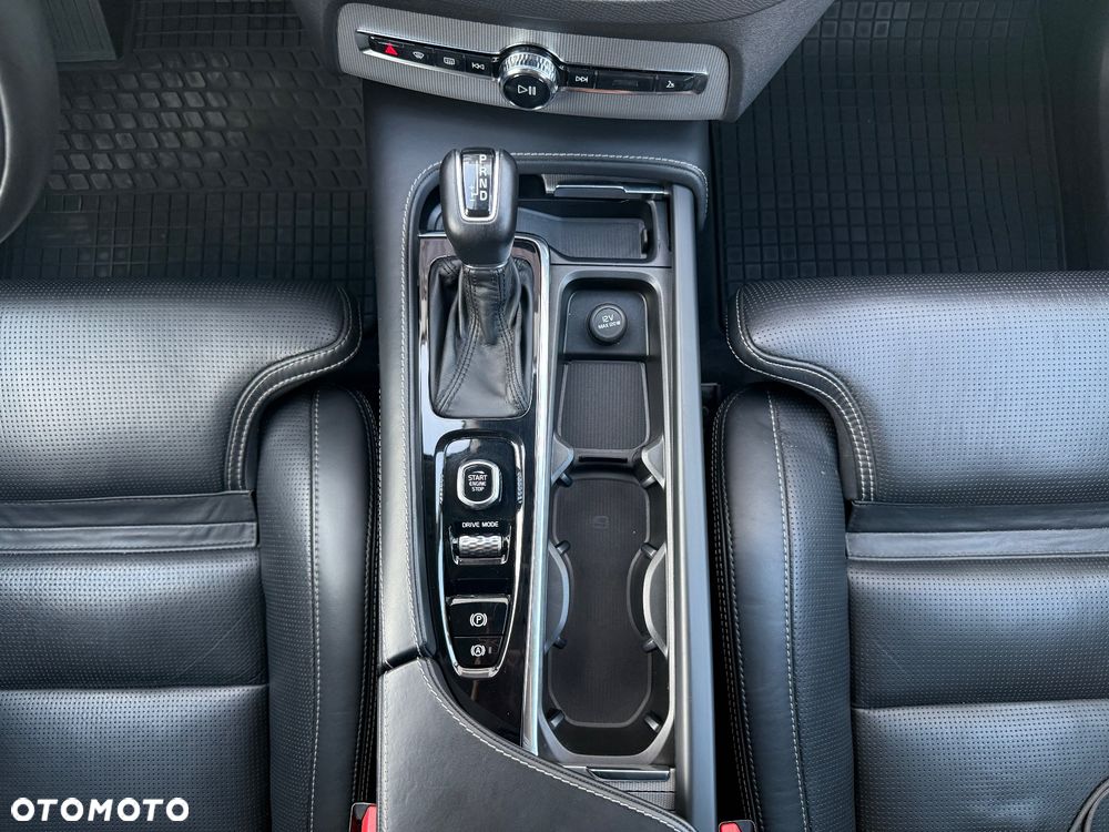 Volvo XC 90 D5 AWD Inscription 7os - 26