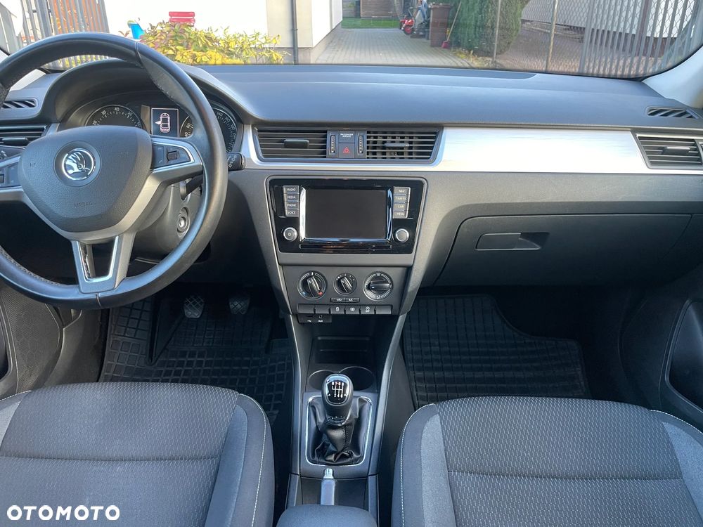 Skoda RAPID Spb 1.2 TSI Ambition - 16