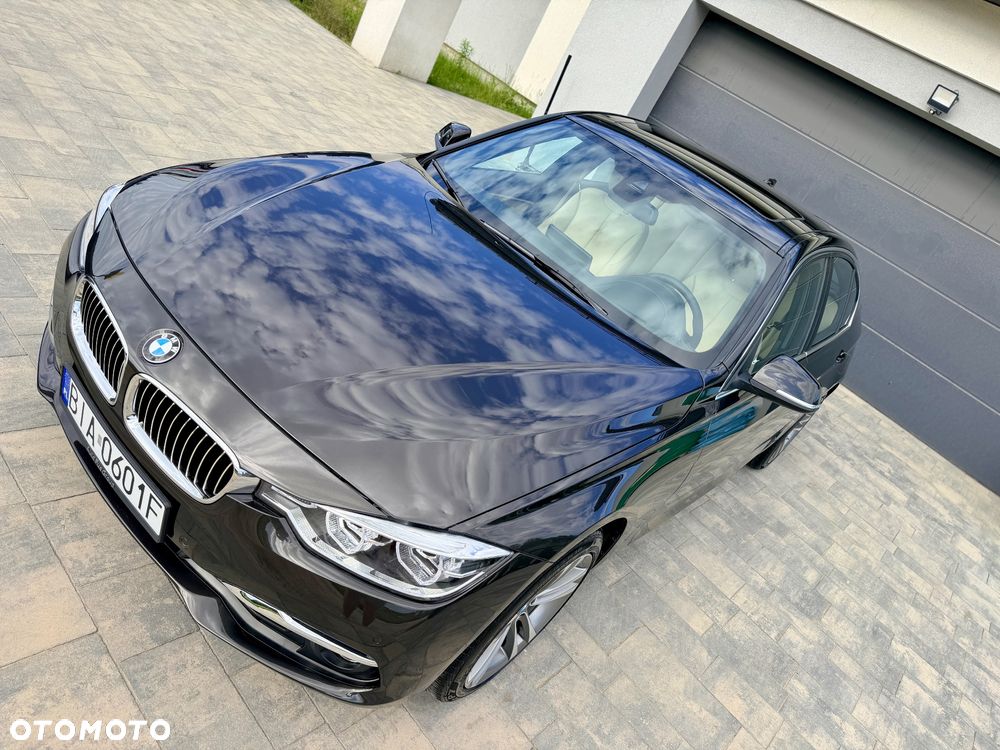 BMW Seria 3 330i Luxury Line - 22