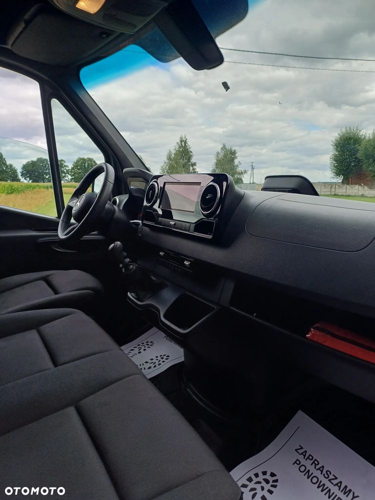 Mercedes-Benz SPRINTER - 26