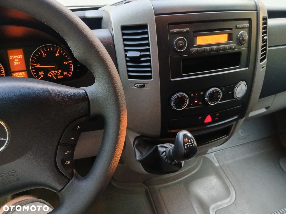 Mercedes-Benz Sprinter - 6