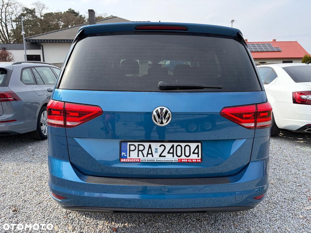 Volkswagen Touran 2.0 TDI SCR DSG IQ.DRIVE - 5
