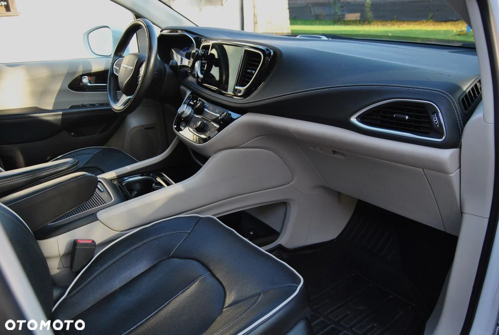 Chrysler Pacifica 2022