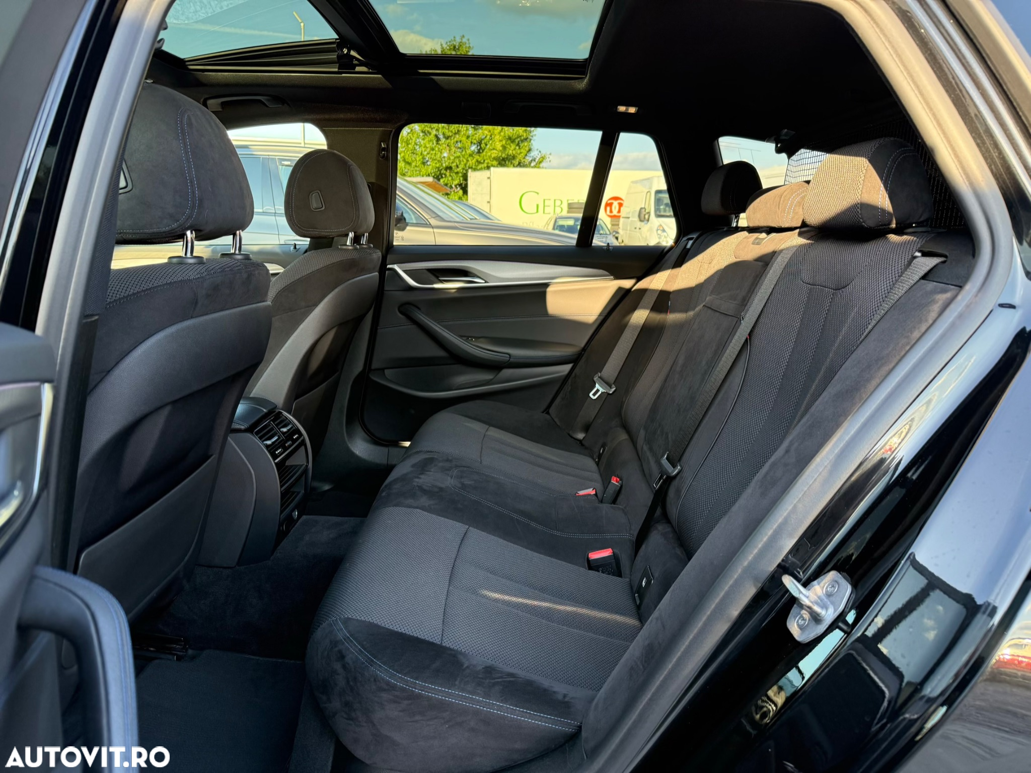 BMW Seria 5 520d Touring Aut. M Sport Edition - 18