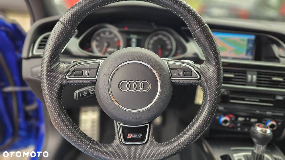 Audi RS4 Avant - 20