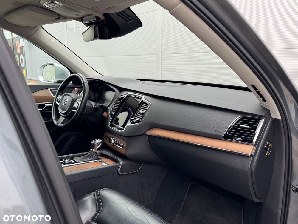 Volvo XC 90 D5 AWD Geartronic Inscription - 12