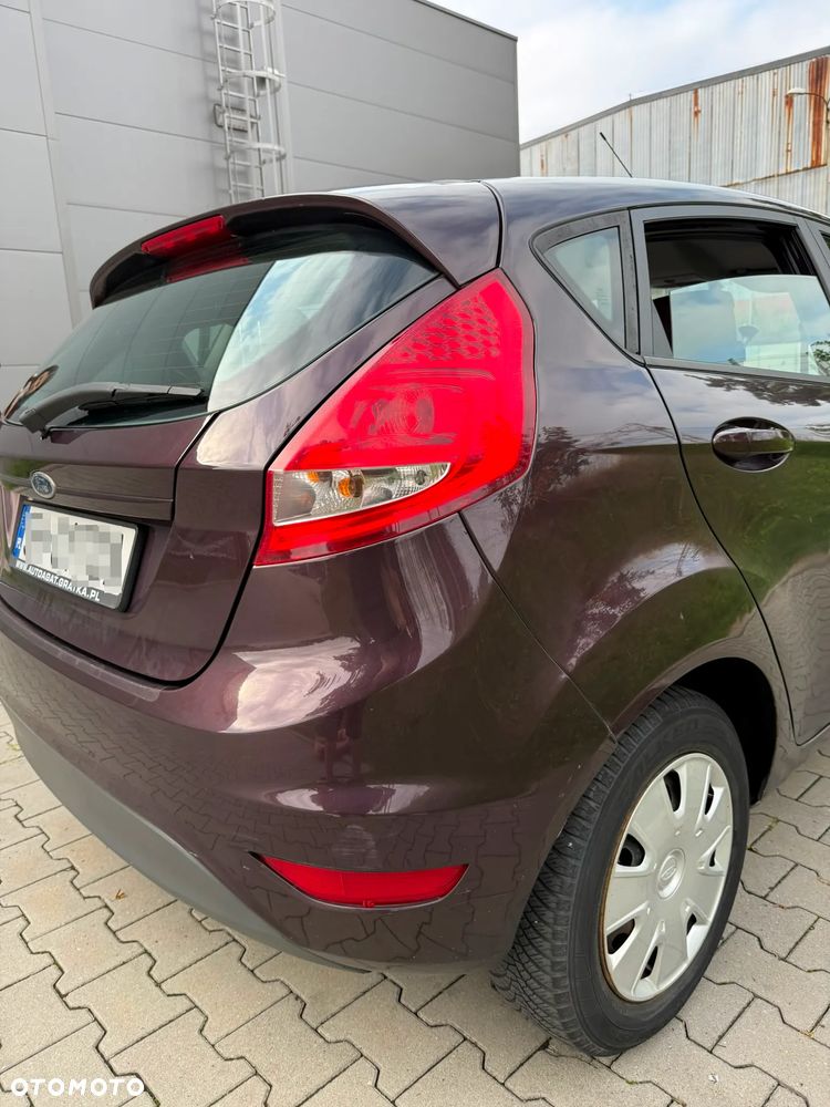 Ford Fiesta 1.6 TDCi Trend - 11