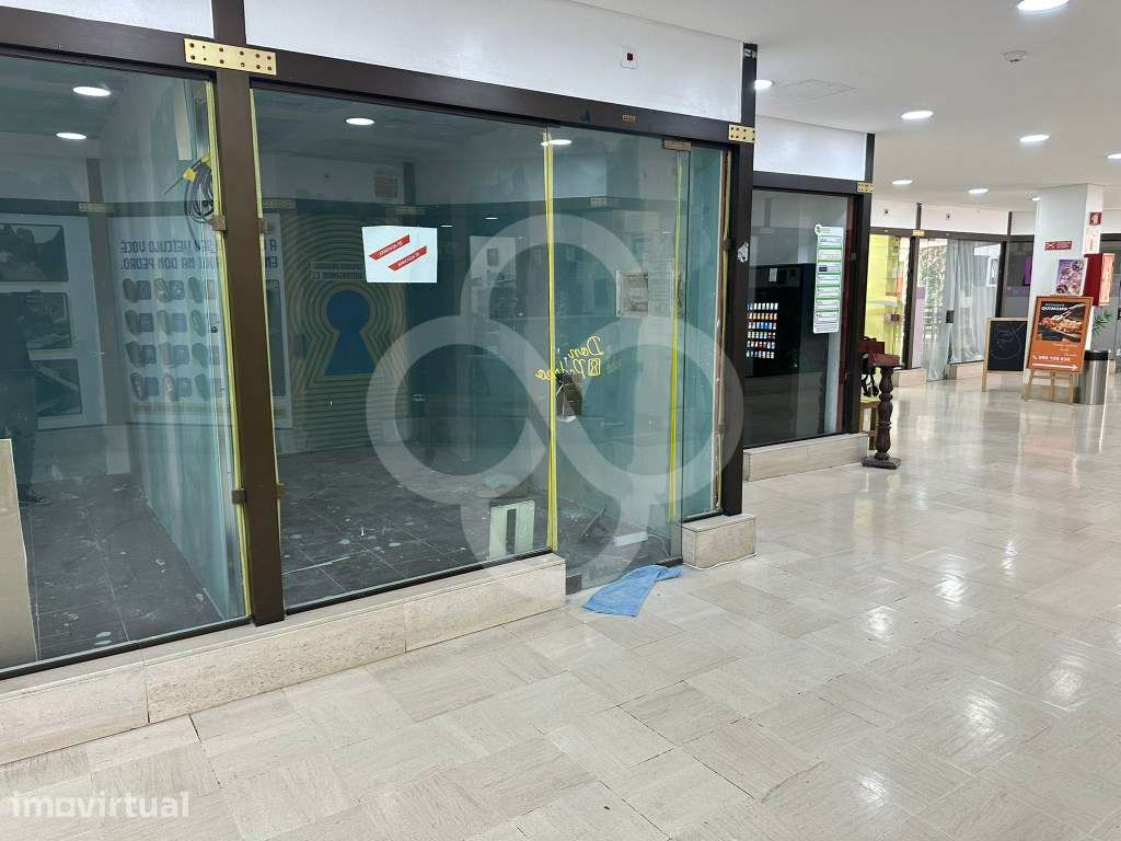 Loja Escritório no Shopping Centre das Pedralvas Benfica, Lisboa - Grande imagem: 5/18