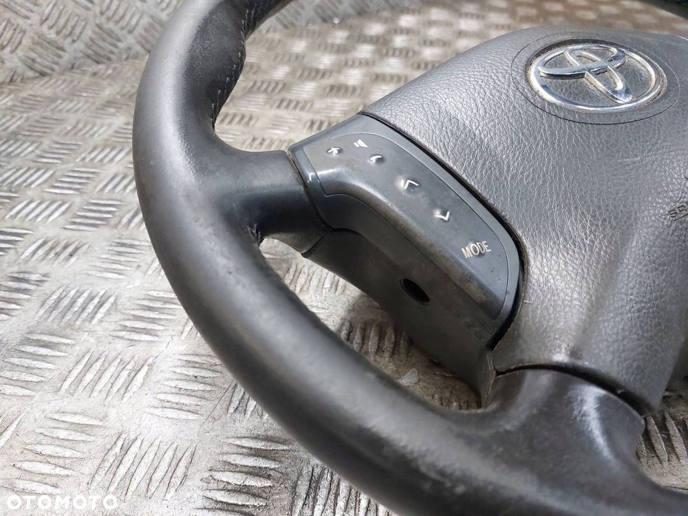 KIEROWNICA + PODUSZKA TOYOTA AVENSIS T25 45130-05112 - 2