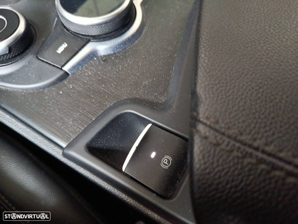 Alfa Romeo Stelvio 2.2 D Super AT8 - 18