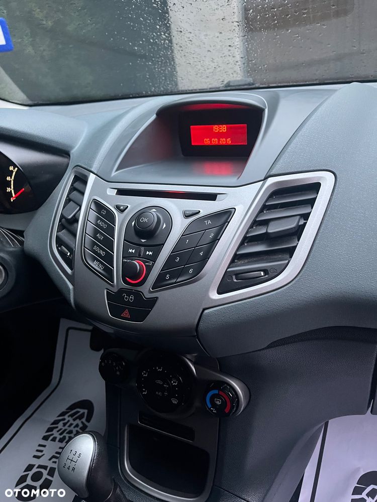 Ford Fiesta 1.25 Viva - 13