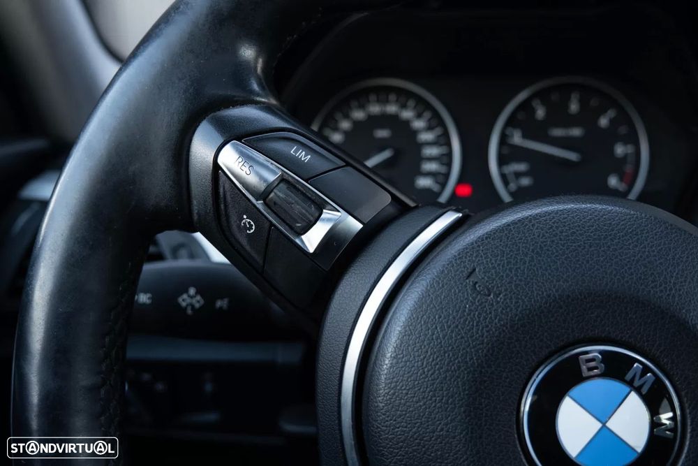 BMW 118 dA Line Sport - 21