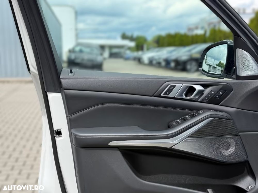 BMW X5 xDrive45e - 12