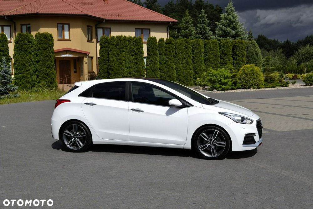 Hyundai i30 1.6 GDI Turbo Luxury - 6
