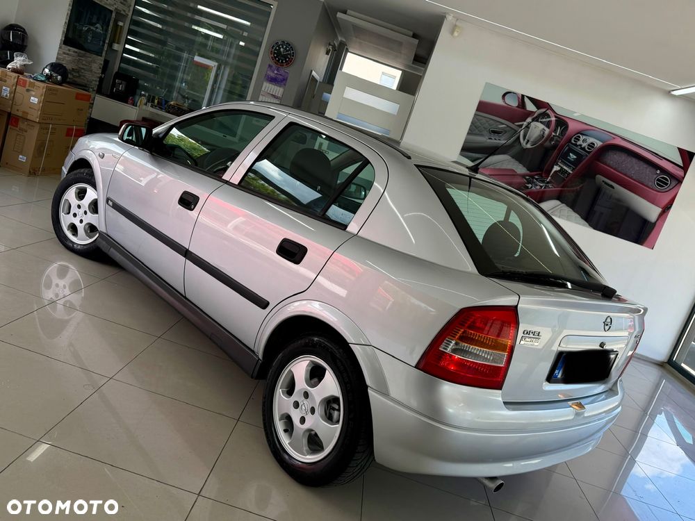 Opel Astra - 33