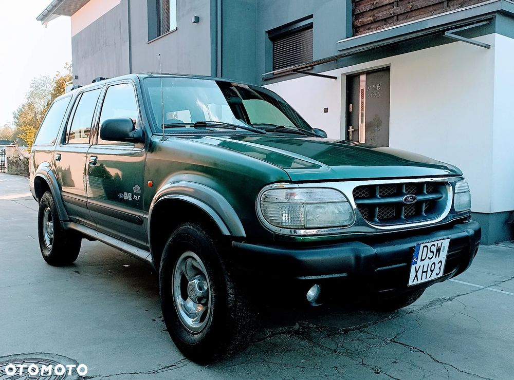 Ford Explorer 4.0 - 1