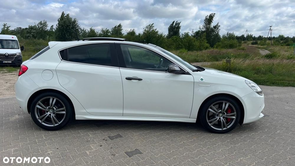 Alfa Romeo Giulietta 1750 TBi QV TCT - 8