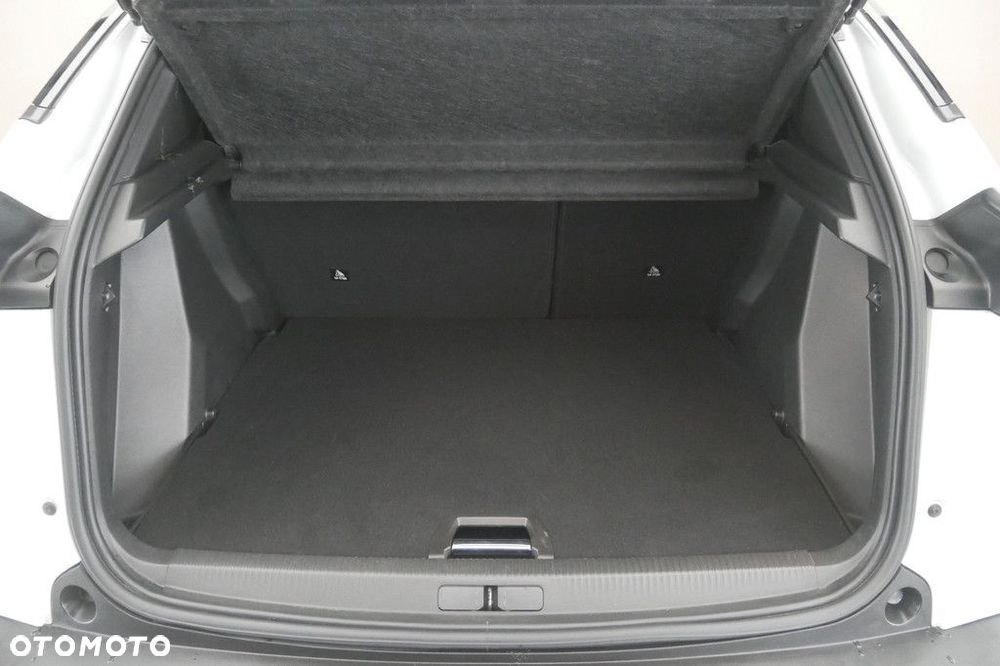 Peugeot 2008 1.2 PureTech Allure S&S - 16