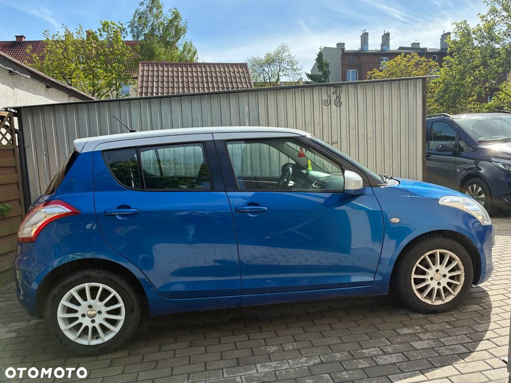 Suzuki Swift 1.2 Premium - 2