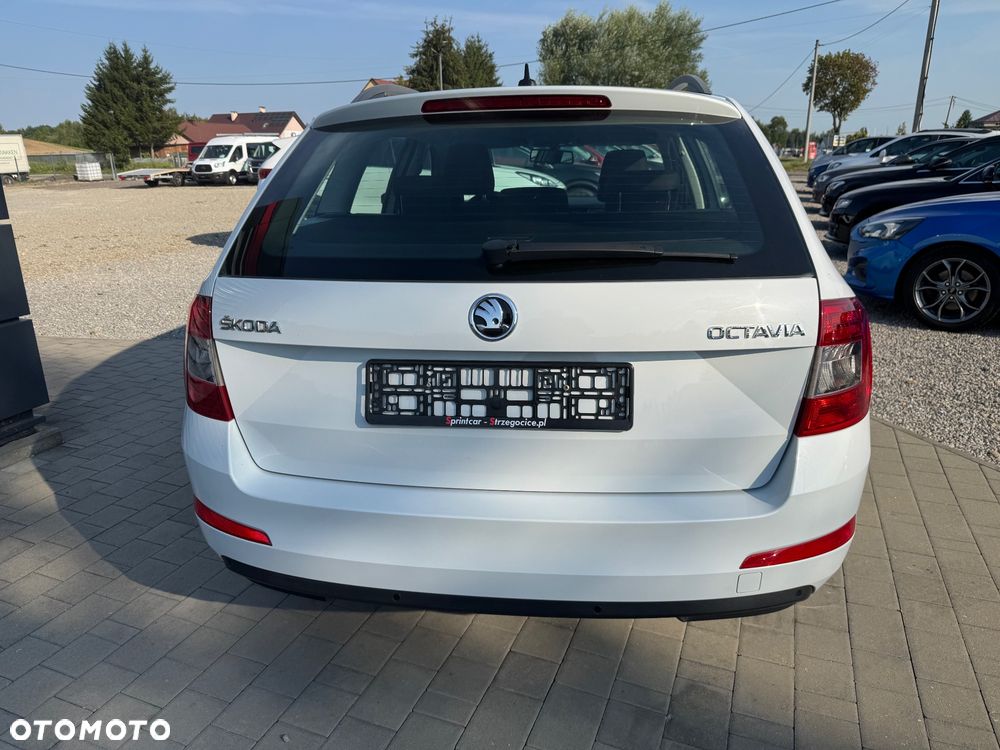 Skoda Octavia 1.6 TDI Solution - 8