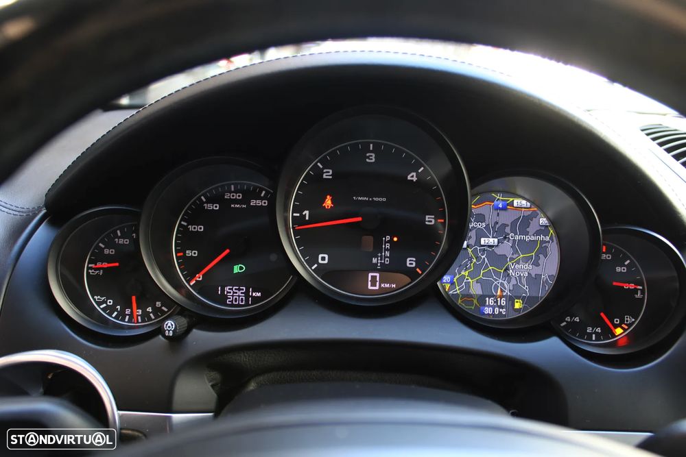Porsche Cayenne 3.0 V6 - 35