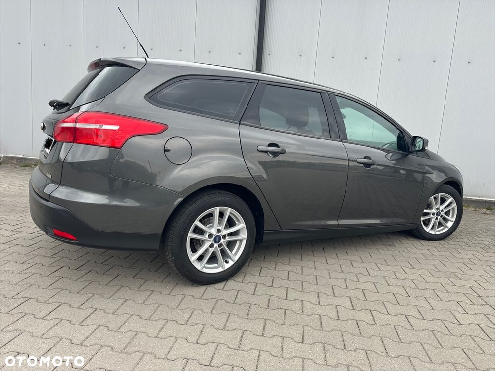 Ford Focus 1.0 EcoBoost Gold X (Trend) - 6
