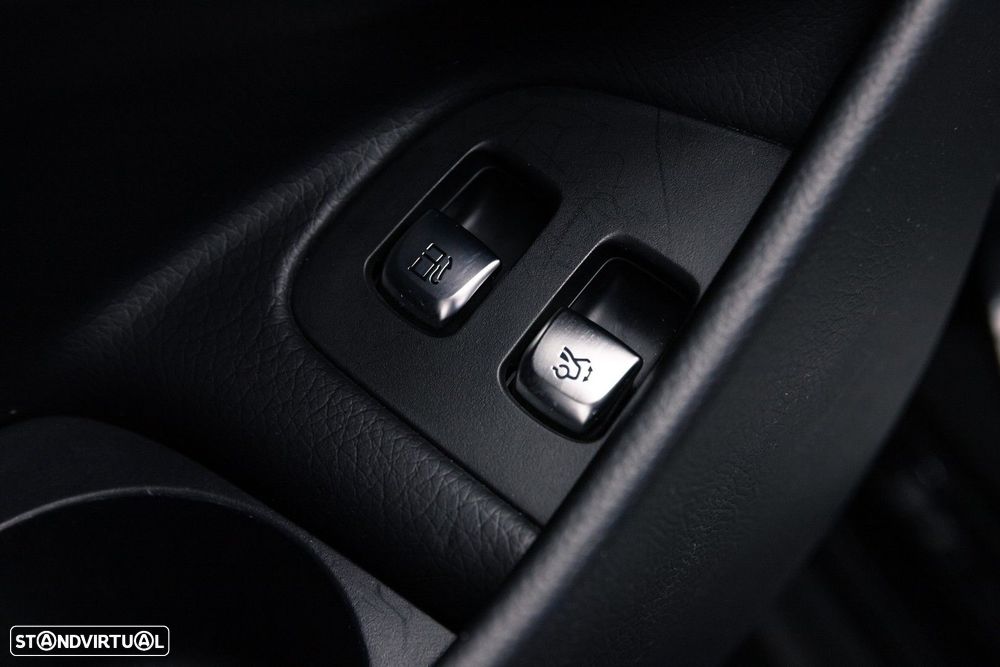 Mercedes-Benz E 300 e AMG Line - 45