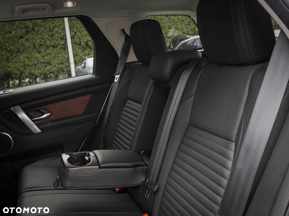 Land Rover Discovery Sport - 21