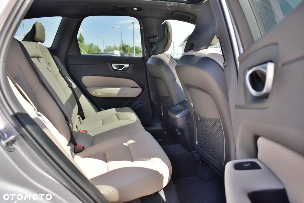 Volvo XC 60 - 25