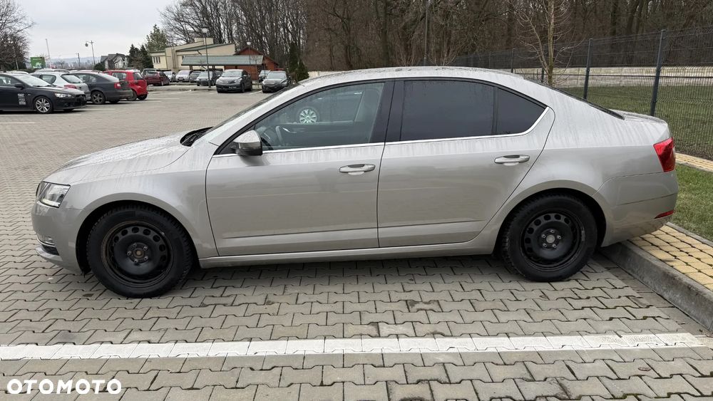 Skoda Octavia 2.0 TDI Style DSG - 3