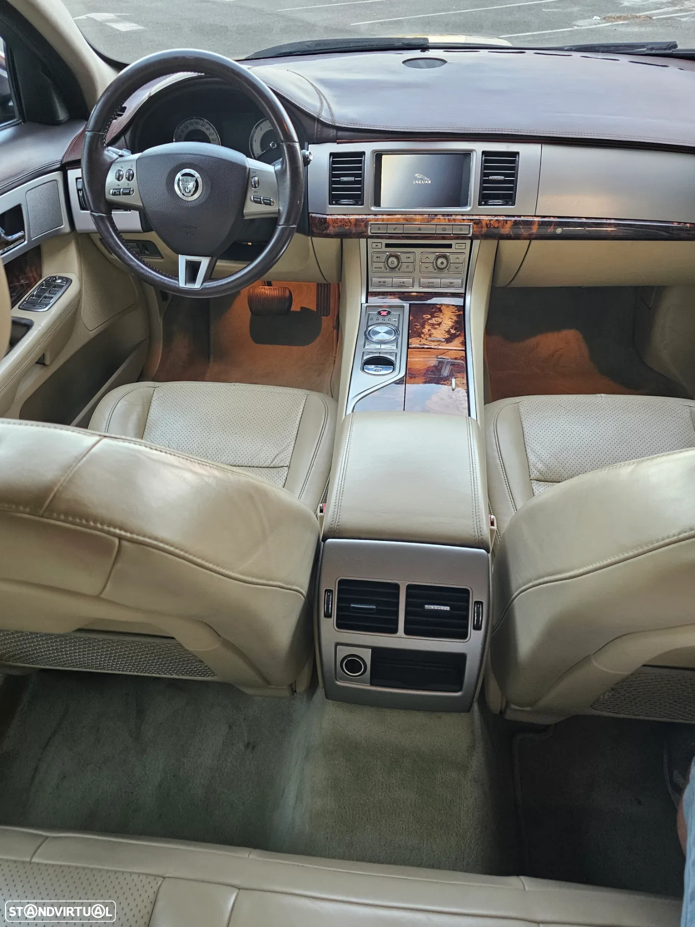 Jaguar XF 3.0 D V6 Premium Luxury - 9