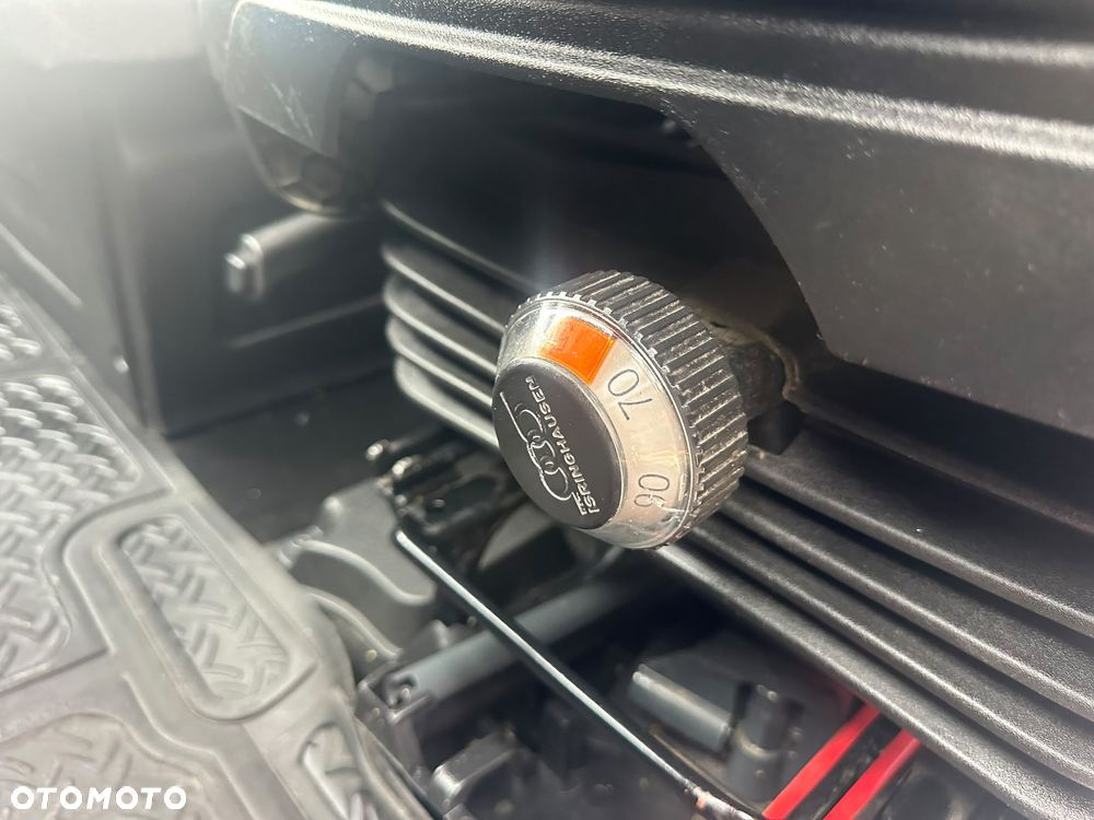 Iveco Daily KONTENER+WINDA (udźwig 750kg) 2.3 diesel 156 kM automat 2021 WEBASTO, KAMERA COFANIA, GWARANTOWANY NIEWIELKI PRZEBIEG 160tyś. - 32