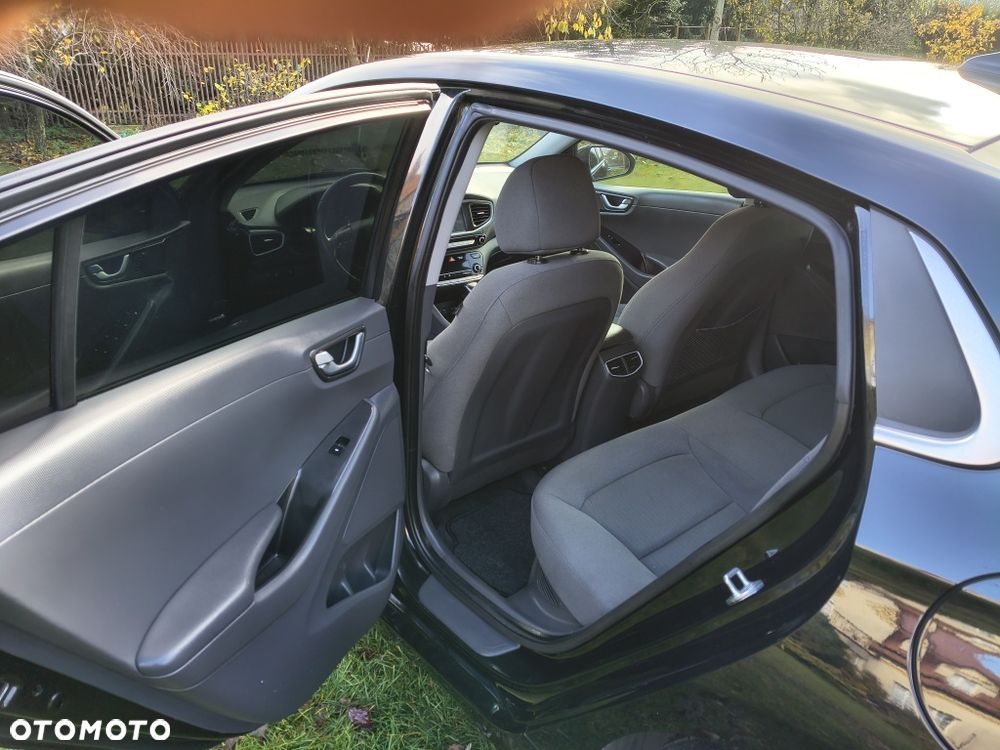 Toyota Prius - 6